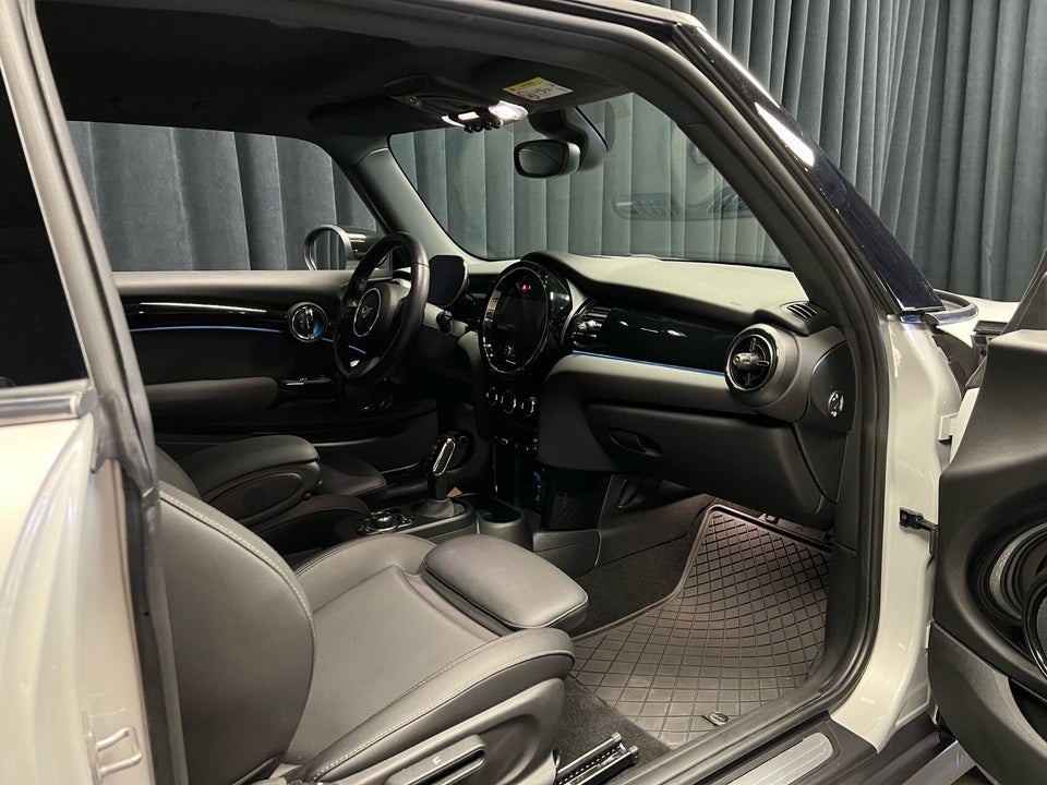 MINI Cooper SE Classic Trim 3d