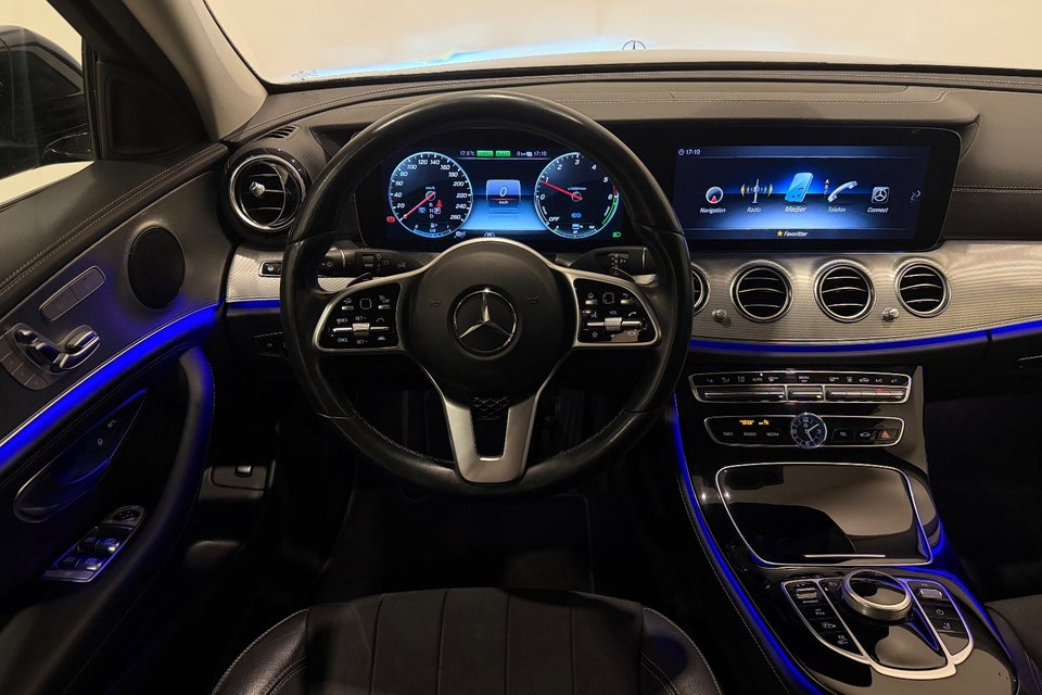 Mercedes E300 de 2,0 Luxury stc. aut. 5d