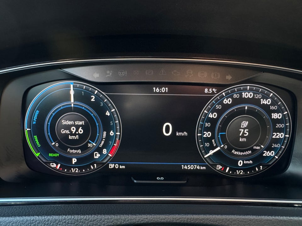 VW Golf VII 1,4 GTE DSG 5d