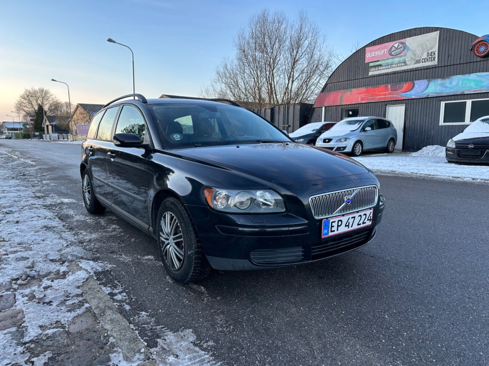 Volvo V50 1,8 Momentum 5d