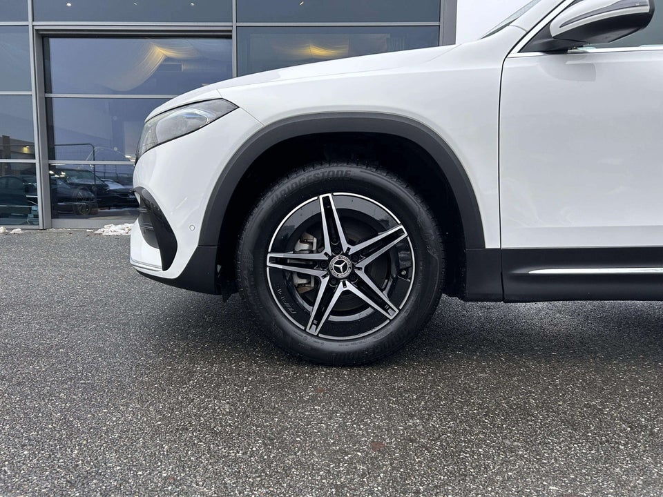 Mercedes EQB250 AMG Line 5d