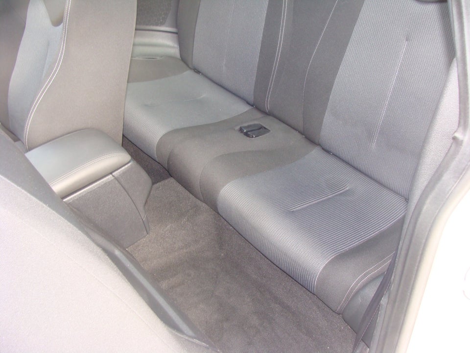 Peugeot RCZ 2,0 HDi 163 2d