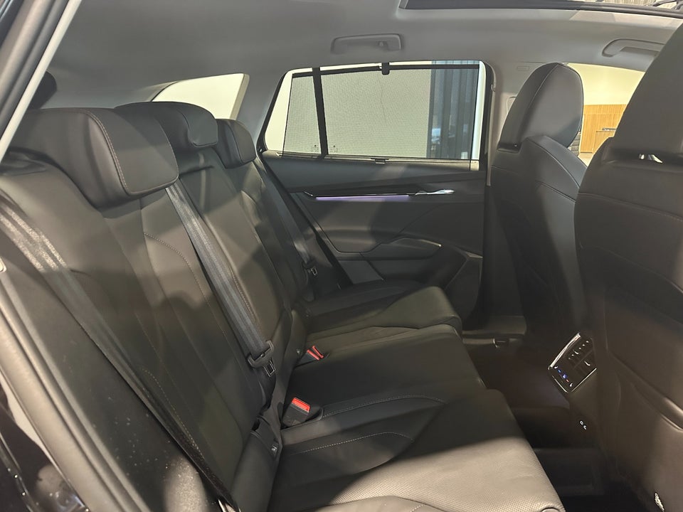 Skoda Enyaq 80 iV Suite 5d