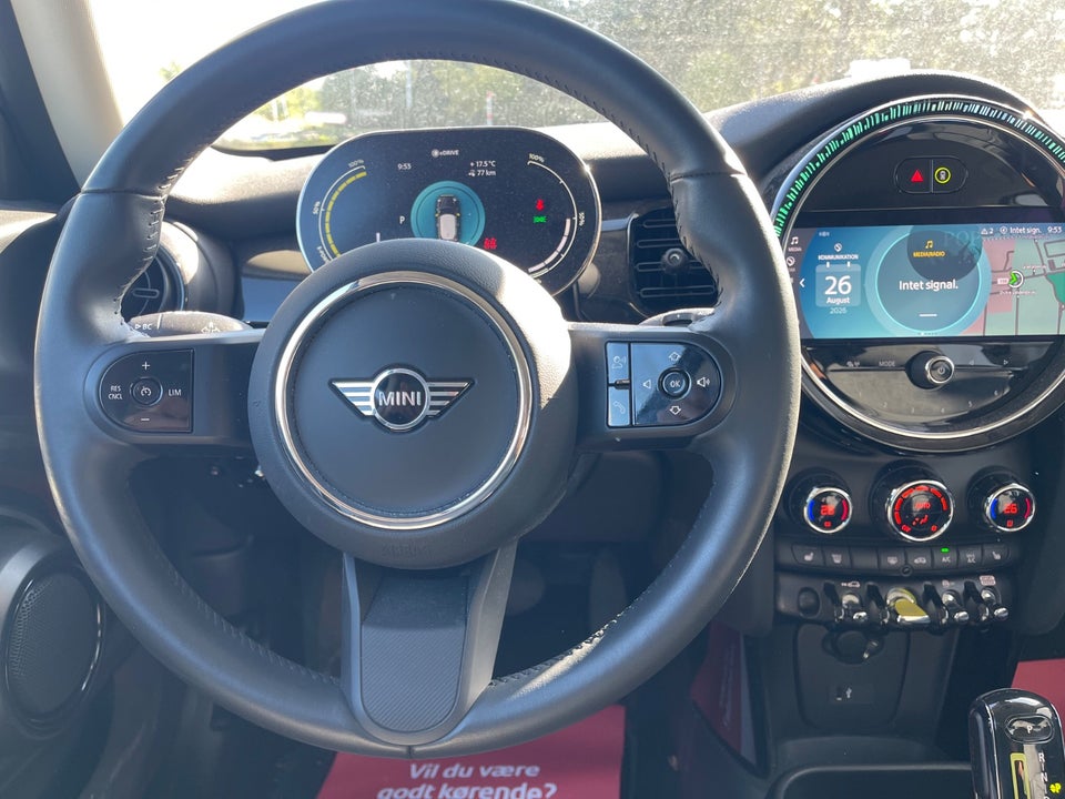 MINI Cooper SE Camden Edition 33 3d