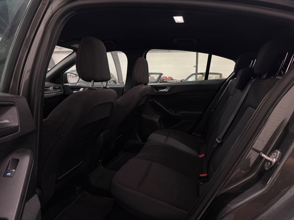 Ford Focus 1,0 EcoBoost ST-Line 5d