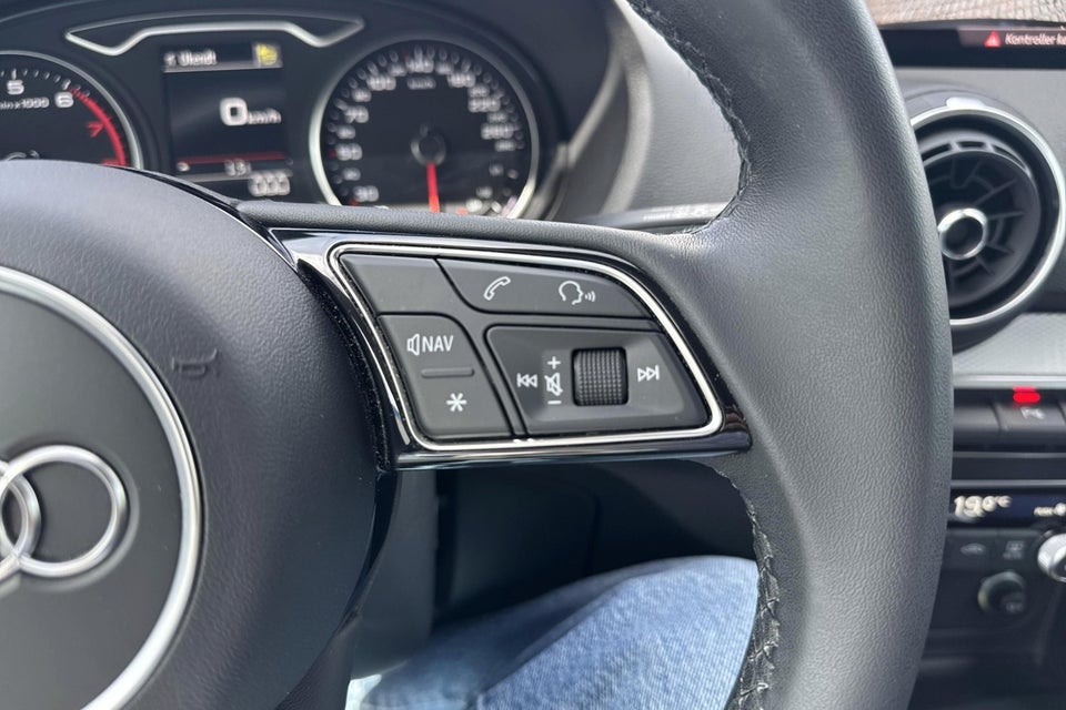 Audi Q2 35 TFSi Prestige S-tr. 5d