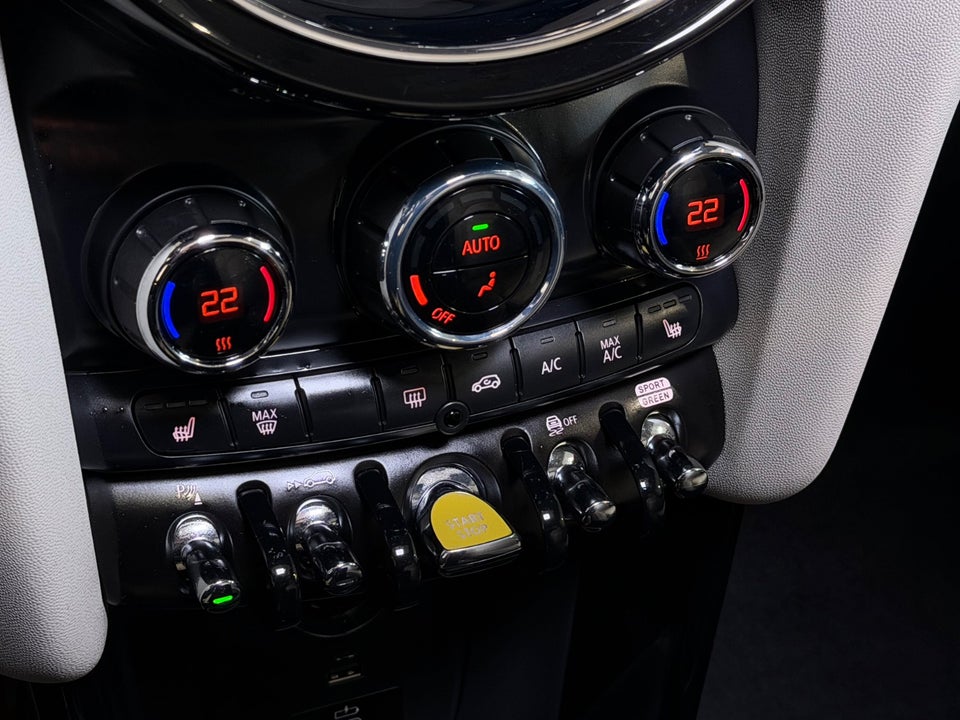 MINI Cooper SE Classic Trim 3d