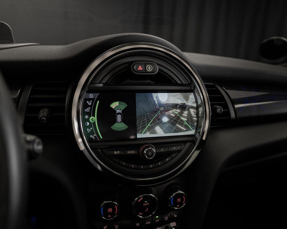 MINI Cooper SE Maximise 3d