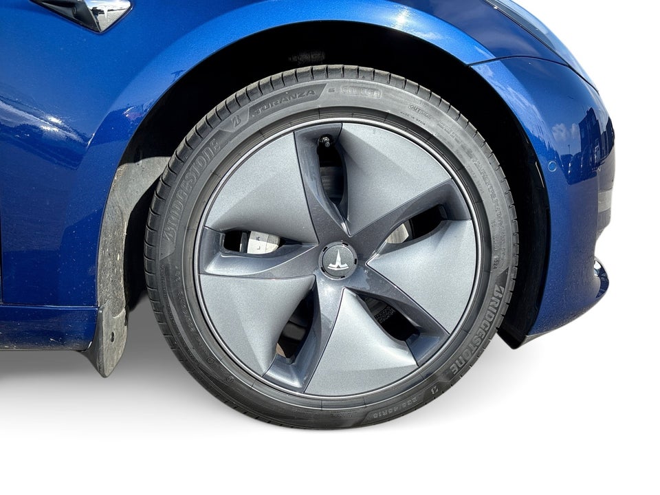 Tesla Model 3 Long Range AWD 4d