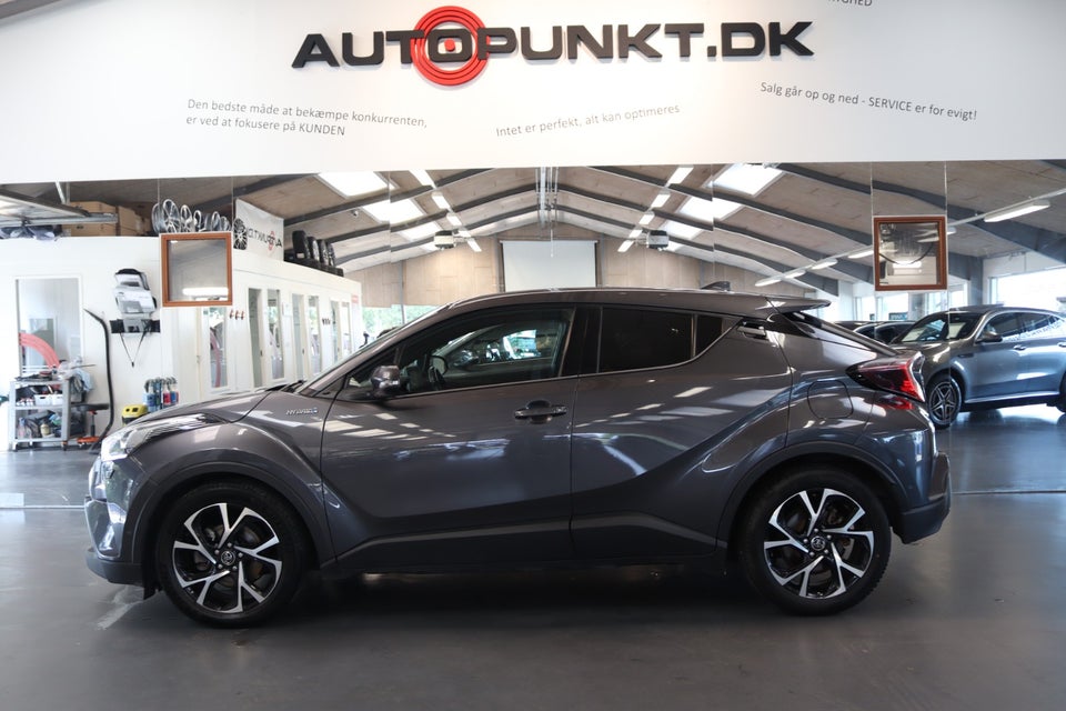 Toyota C-HR 1,8 Hybrid Premium Selected CVT 5d