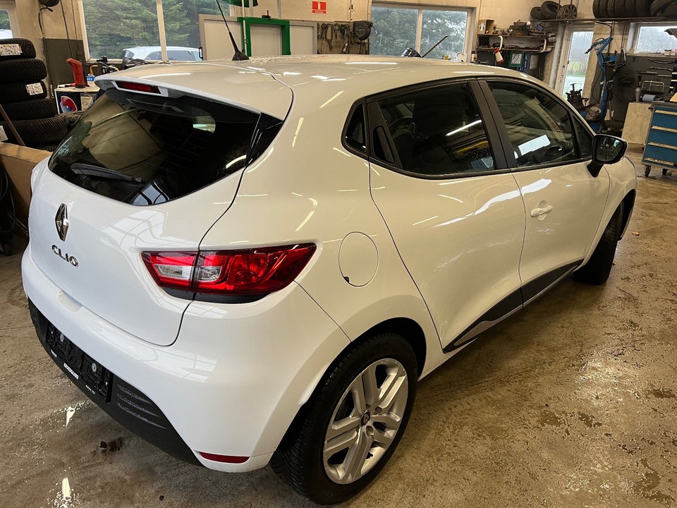 Renault Clio IV 0,9 TCe 75 Zen 5d