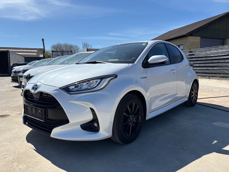 Toyota Yaris 1,5 Hybrid H3 e-CVT 5d