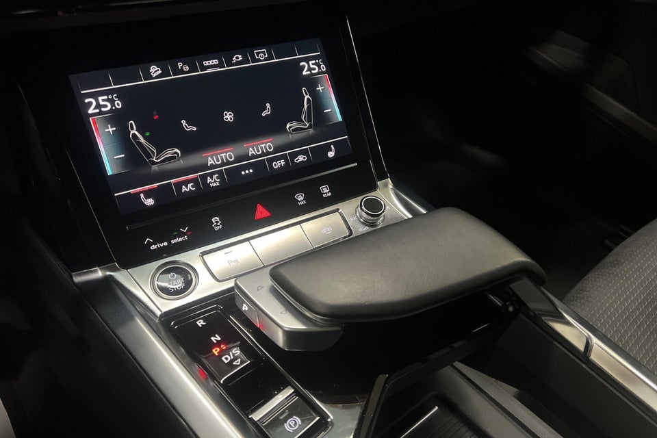 Audi e-tron 55 S-line quattro 5d