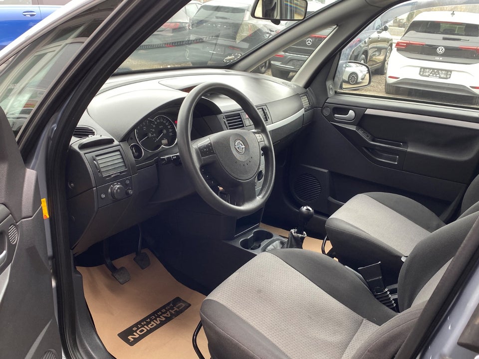 Opel Meriva 1,6 8V Enjoy 5d