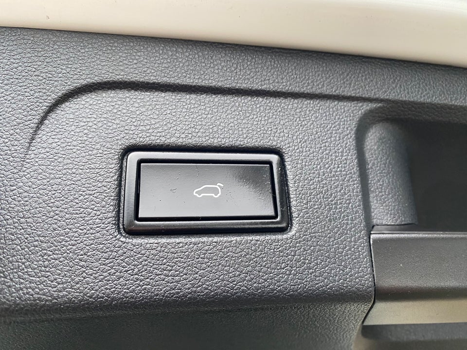 VW Touran 2,0 TDi 150 Highline+ DSG Van 5d