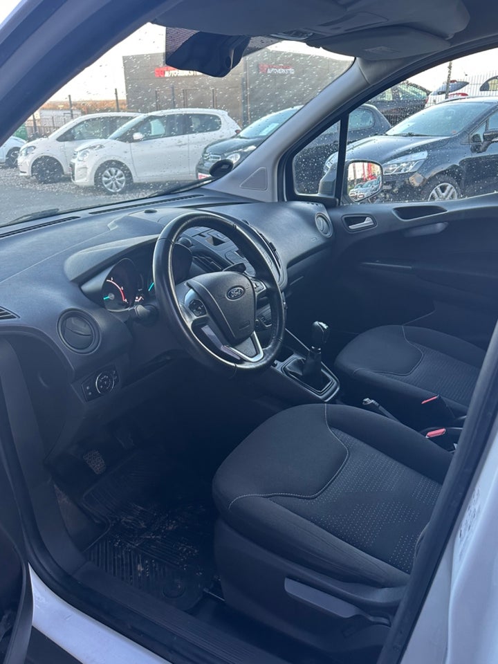 Ford Transit Courier 1,5 TDCi 75 Ambiente Van 4d