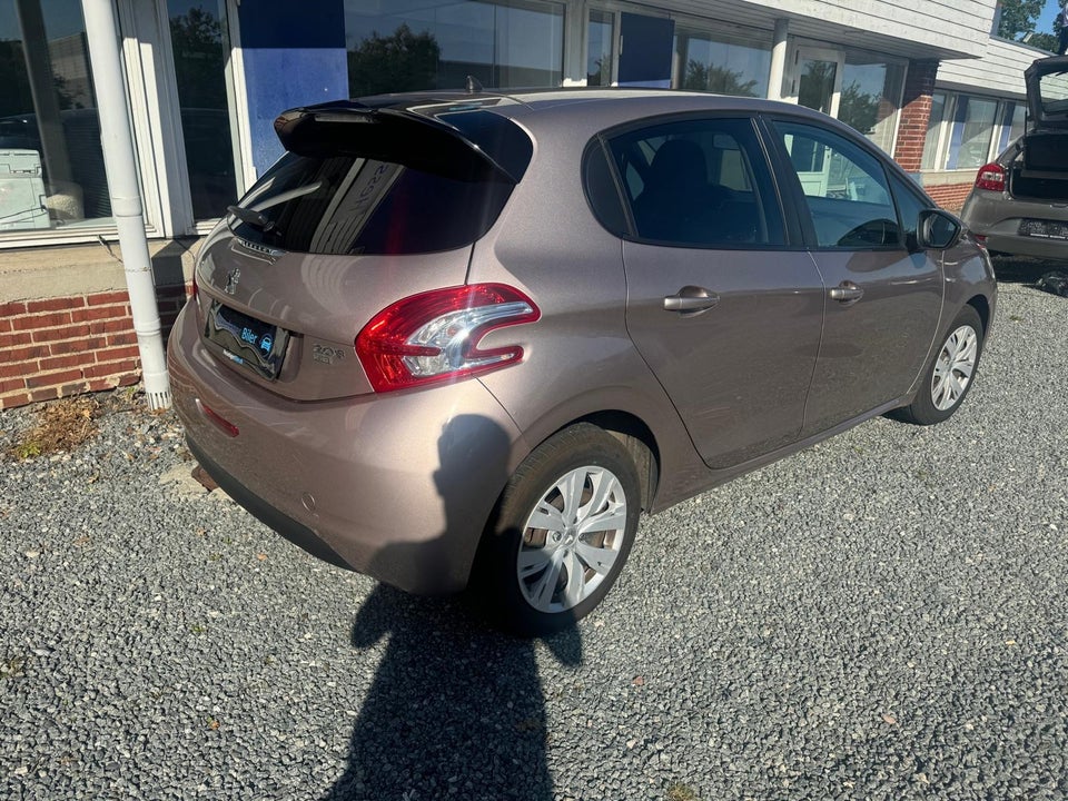 Peugeot 208 1,6 e-HDi 92 Active 5d