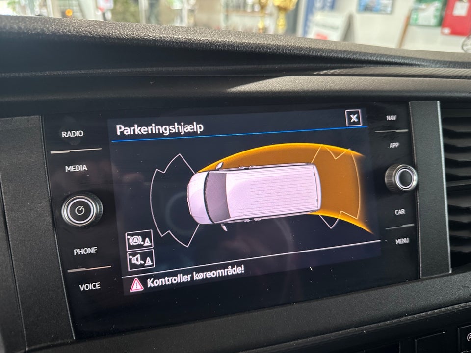 VW Transporter 2,0 TDi 150 Kassevogn DSG kort