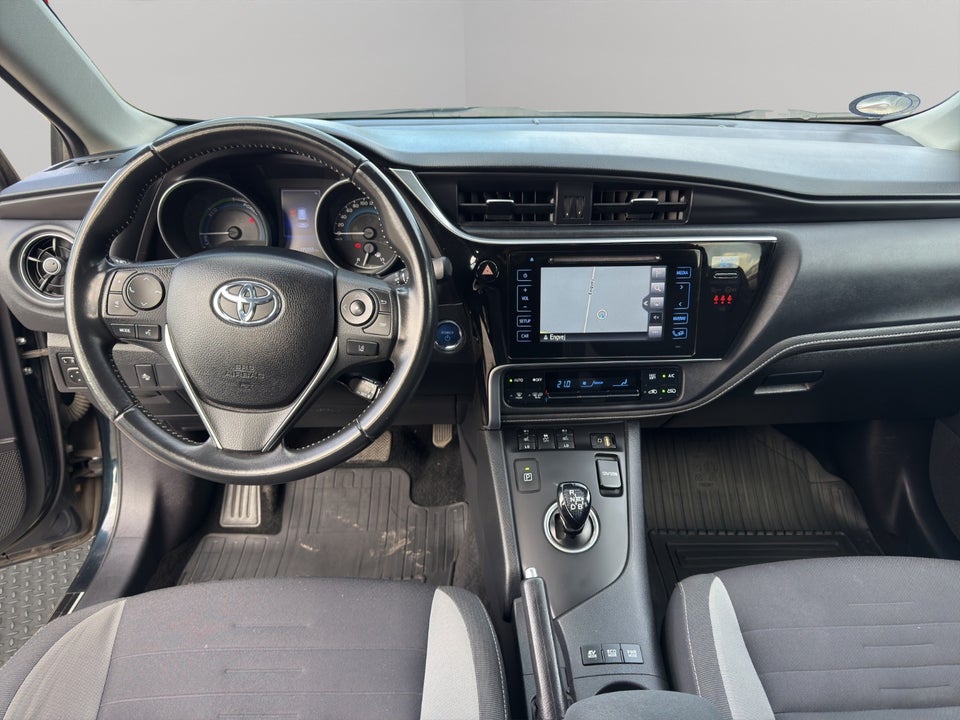 Toyota Auris 1,8 Hybrid H1 Touring Sports CVT 5d