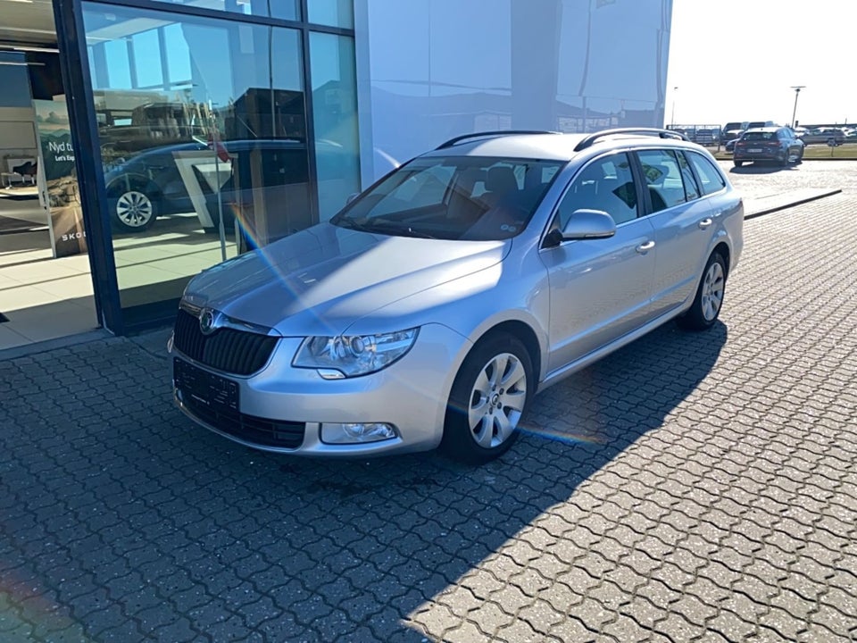 Skoda Superb 2,0 TDi 140 Ambition Combi 5d