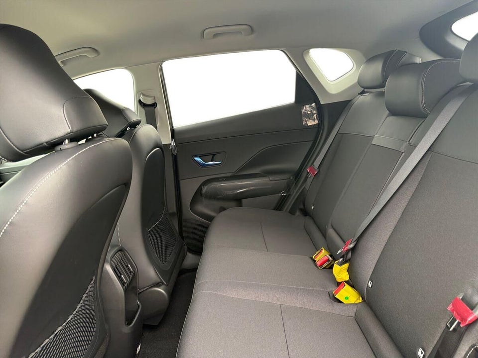 Hyundai Kona 65 EV Essential 5d