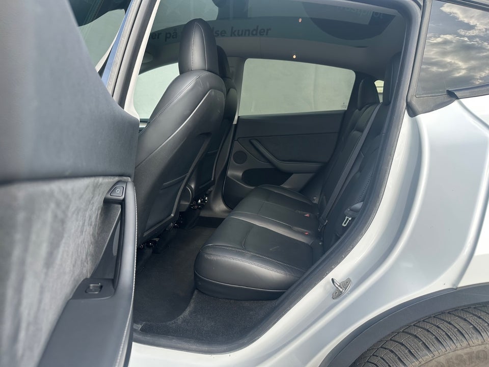 Tesla Model Y Long Range AWD 5d