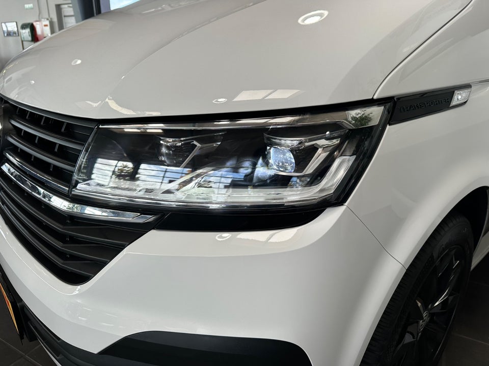 VW Transporter 2,0 TDi 150 Kassevogn DSG kort