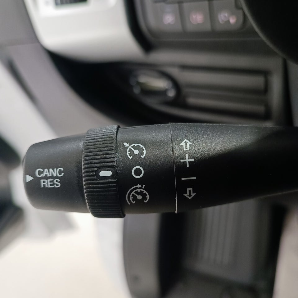 Peugeot Boxer 333 2,2 BlueHDi 140 L2H2 Premium
