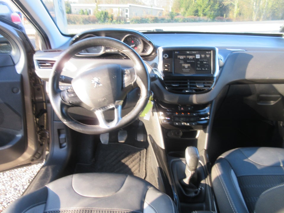 Peugeot 2008 1,6 BlueHDi 100 Allure 5d