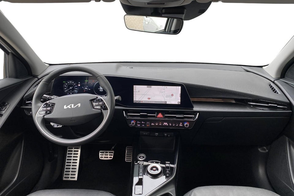 Kia Niro 64 EV Premium 5d