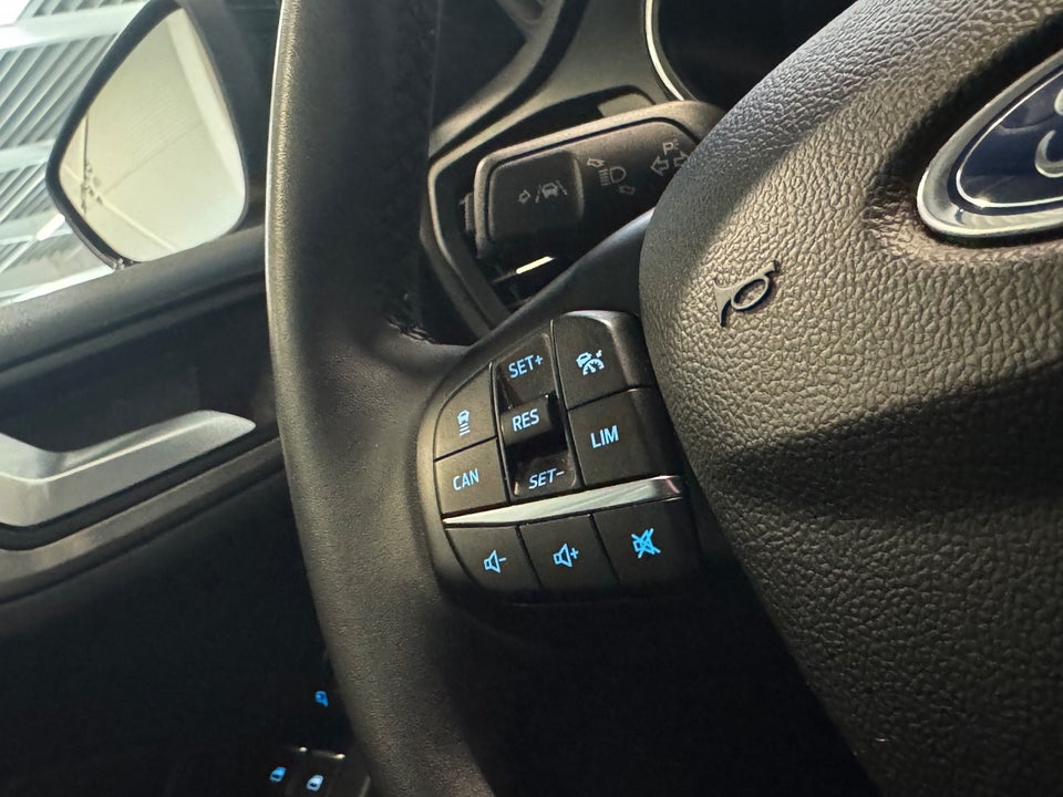 Ford Focus 1,0 EcoBoost mHEV Titanium 5d