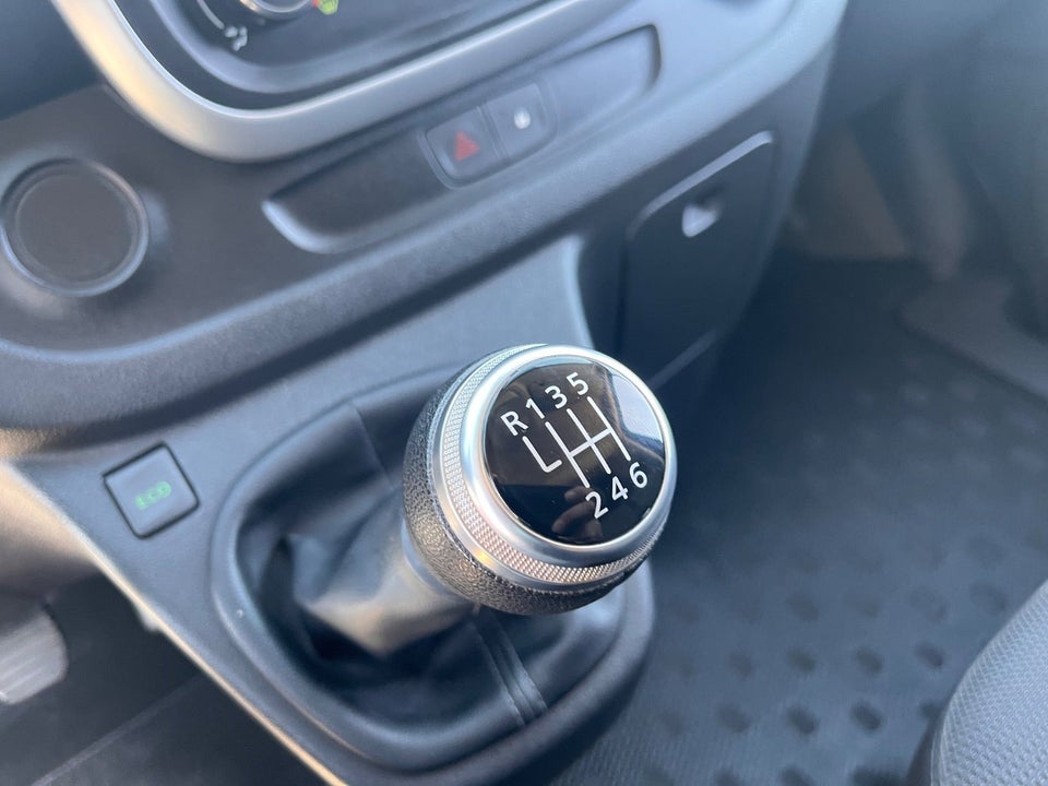 Renault Trafic T29 2,0 dCi 120 L2H1