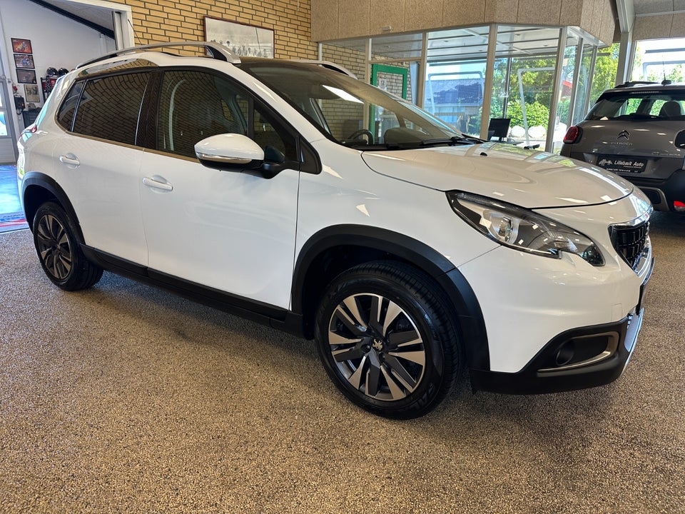 Peugeot 2008 1,2 e-THP 110 Allure Sky 5d
