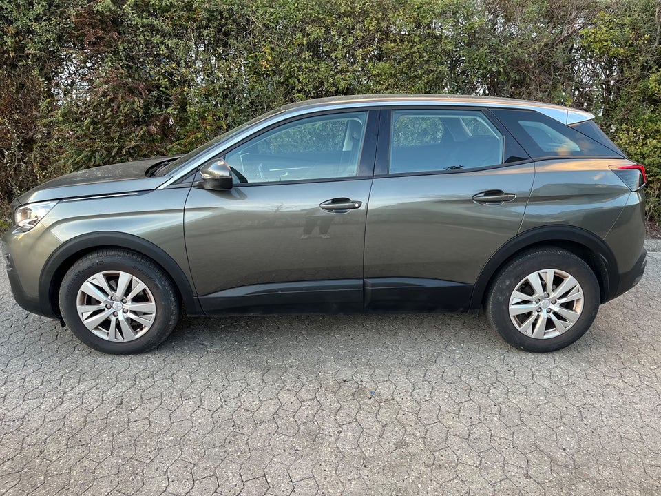 Peugeot 3008 1,2 e-THP 130 Allure 5d