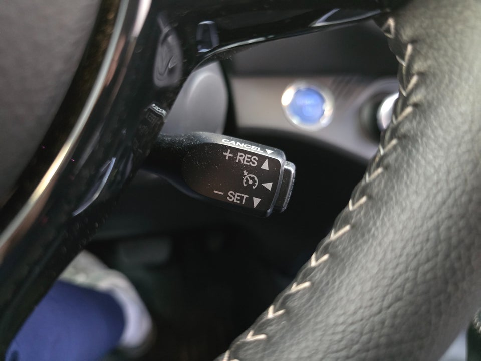 Toyota Yaris 1,5 Hybrid H3 Limited Smart e-CVT 5d