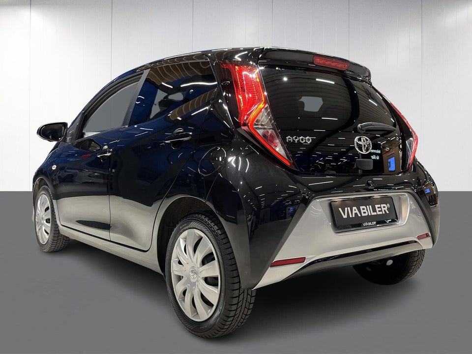 Toyota Aygo 1,0 VVT-i x-press 5d