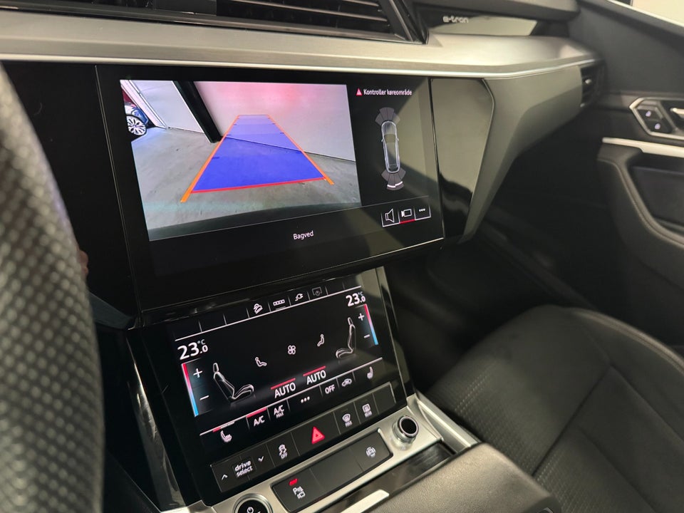 Audi Q8 e-tron 55 S-line quattro 5d