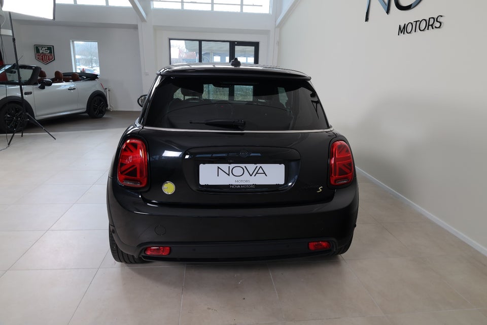 MINI Cooper SE Maximise 3d