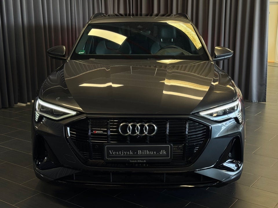 Audi e-tron 55 S-line quattro 5d