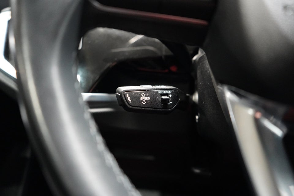 Audi Q3 45 TFSi e Attitude plus S-tr. 5d