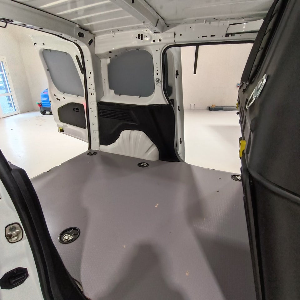 Peugeot Partner 1,5 BlueHDi 130 L1V1 Plus EAT8 Van