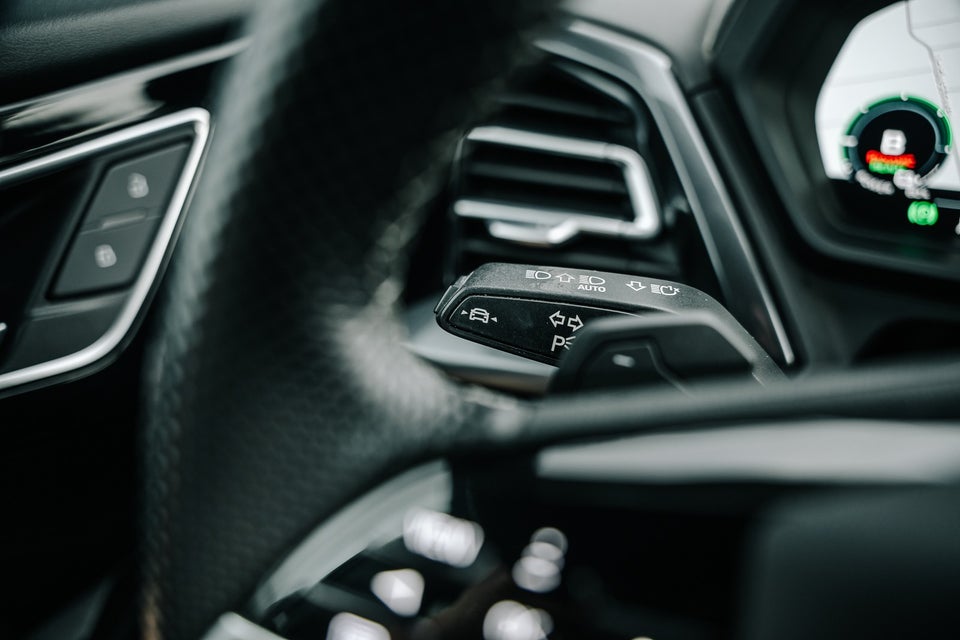 Audi Q4 e-tron 40 S-line Sportback 5d