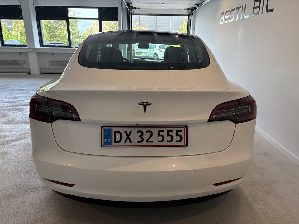 Tesla Model 3 RWD 4d