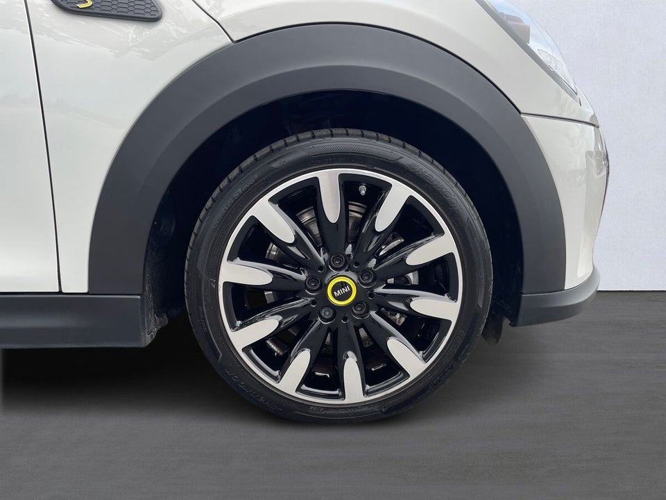 MINI Cooper SE Edition Premium Plus 3d