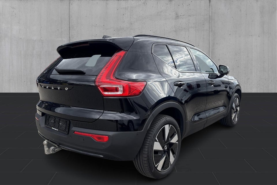 Volvo EX40 Extended Range Plus 5d