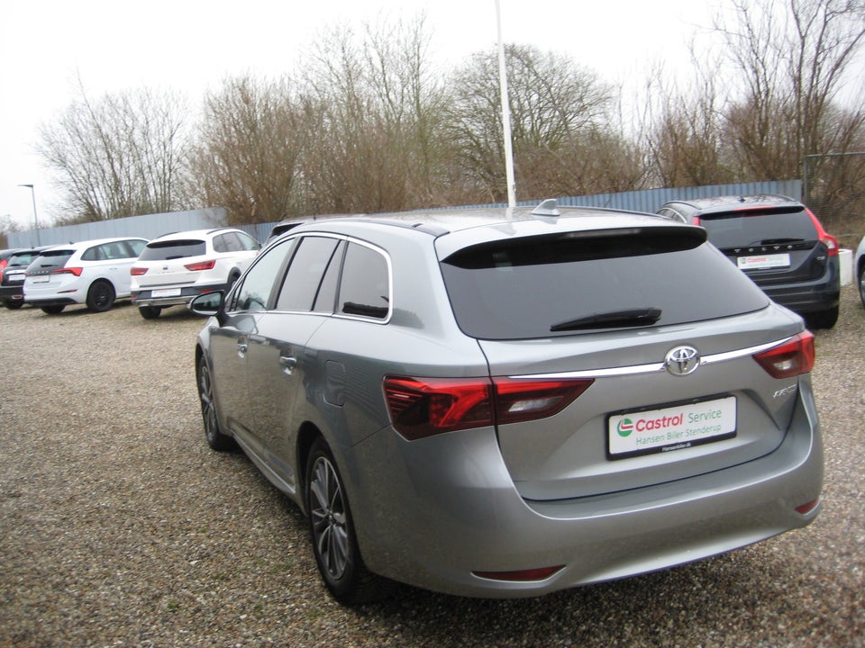 Toyota Avensis 1,8 VVT-i T2 Touring Sports MDS 5d