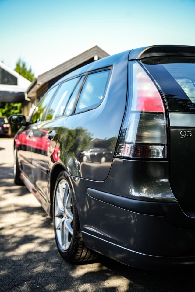 Saab 9-3 1,8 t Expression SportCombi Hirsch aut. 5d