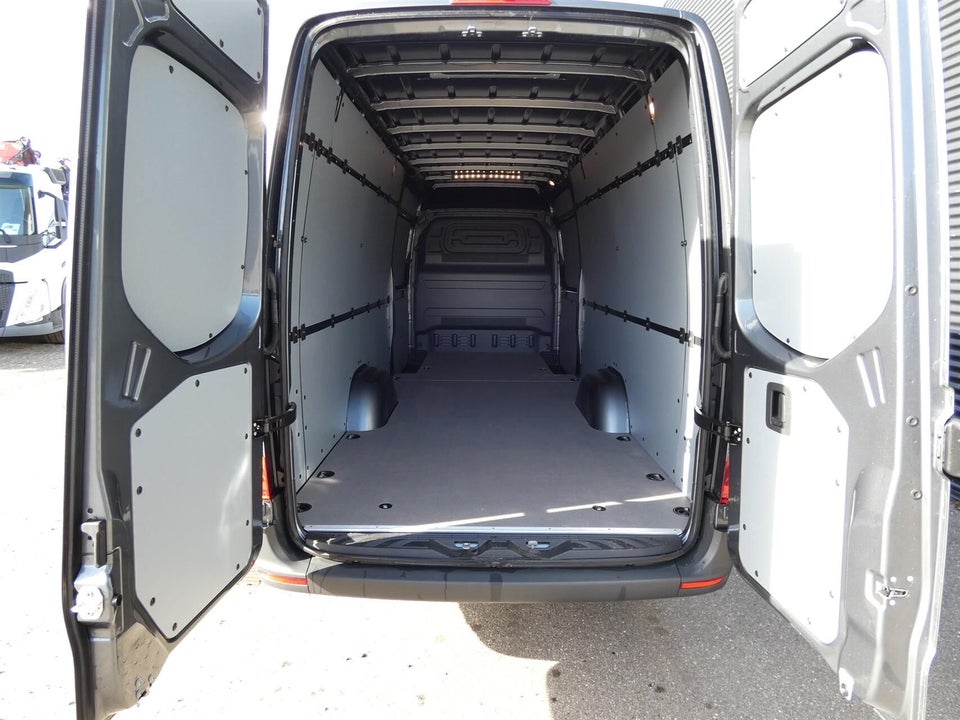 Mercedes Sprinter 317 2,0 CDi A4 Kassevogn aut. RWD