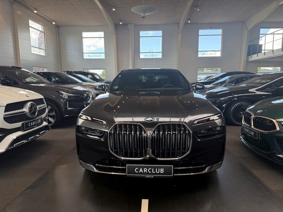 BMW 750e 3,0 Connected xDrive aut. 4d