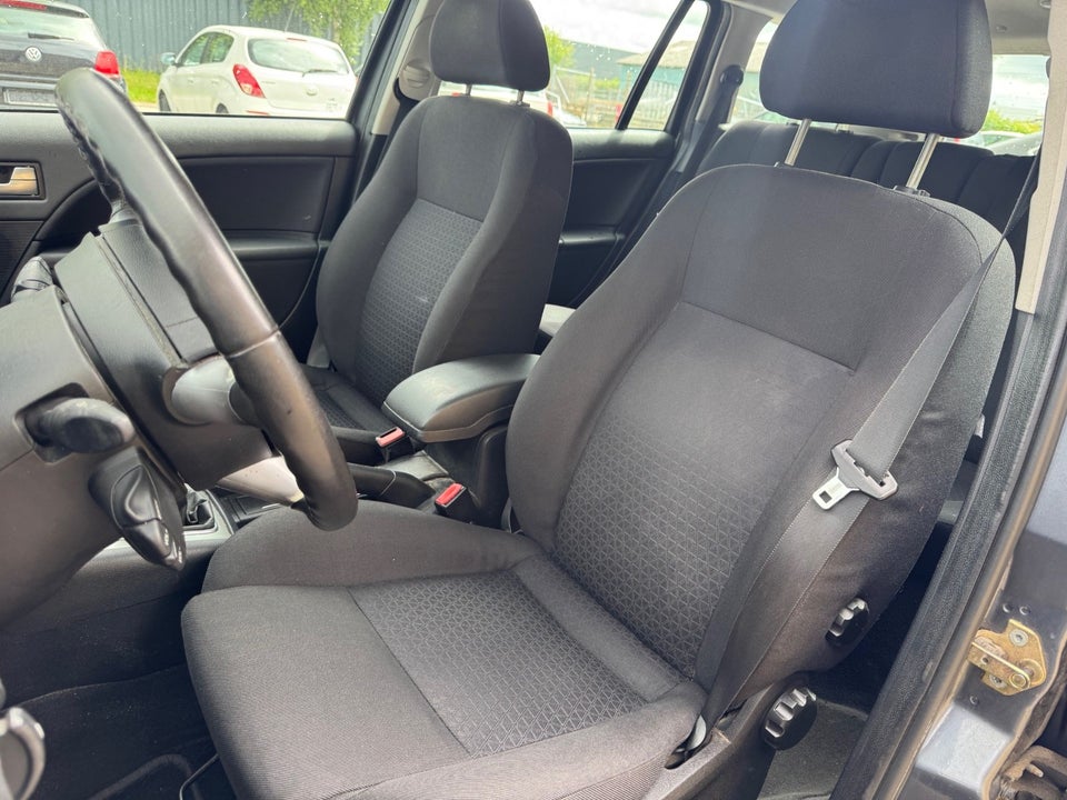 Ford Mondeo 2,0 Ambiente stc. 5d